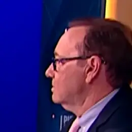 PimEyes and FaceCheckは横顔のプロファイルを認識できますか？