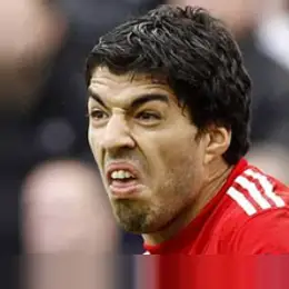 PimEyes and FaceCheckは顔の表情を処理できますか？